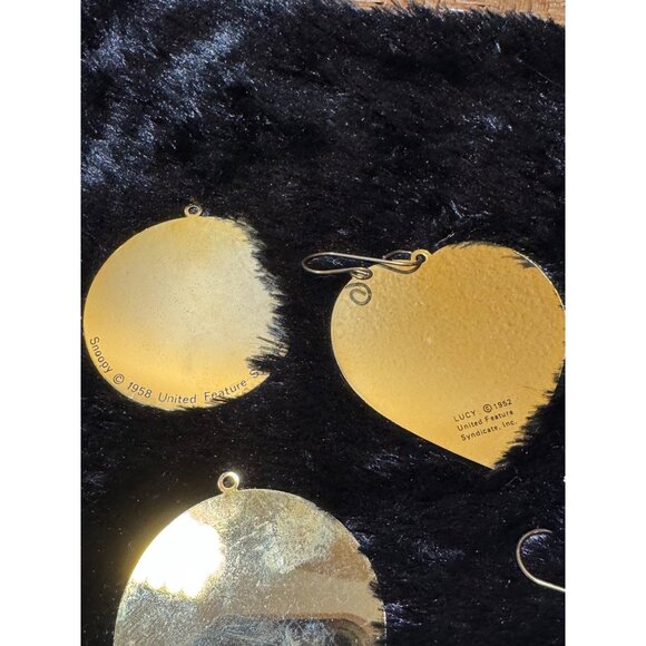 Vintage PEANUTS Christmas Ornament Brass1950 to 1965 Round Heart Shape - Picture 12 of 14